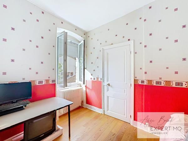 Vienne (38200) PROPRIÉTÉ DE CARACTÈRE – 2 HABITATIONS + 8 718 m² DE TERRAIN – RARE À VIENNE CENTRE