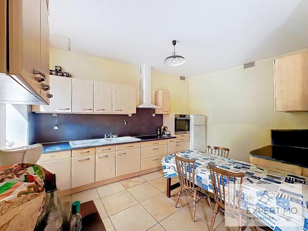 Vienne (38200) PROPRIÉTÉ DE CARACTÈRE – 2 HABITATIONS + 8 718 m² DE TERRAIN – RARE À VIENNE CENTRE