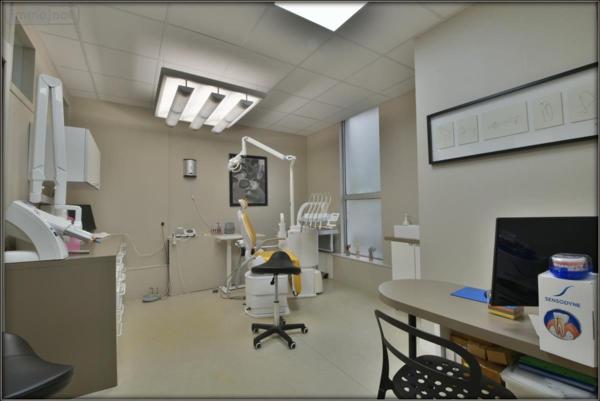 Local commercial à vendre à Le Rheu en Ille-et-Vilaine (35650), ref : 060-V216