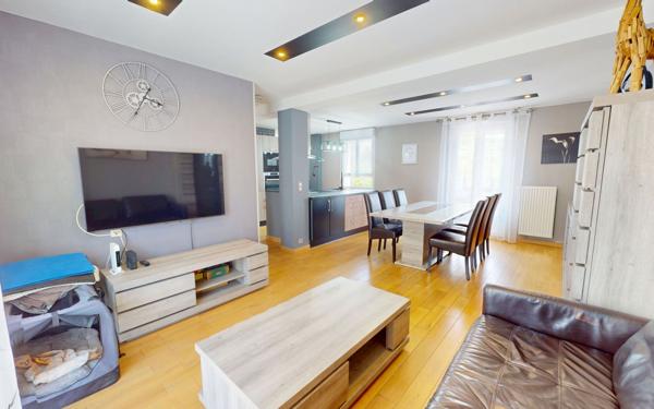 Maison à vendre    5 pièces •  Marange-Silvange