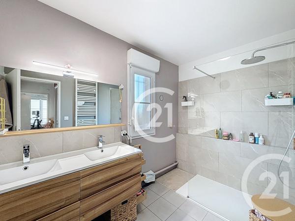 Maison à vendre  4 pièces - 82,82 m2 ST MARTIN DE CRAU - 13