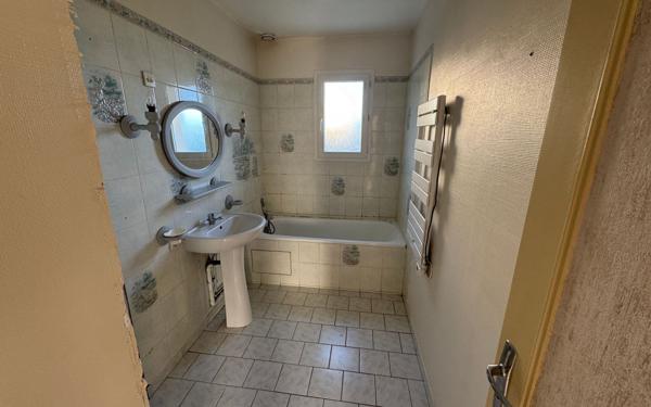 Maison à vendre    5 pièces •  Nogent-le-Rotrou