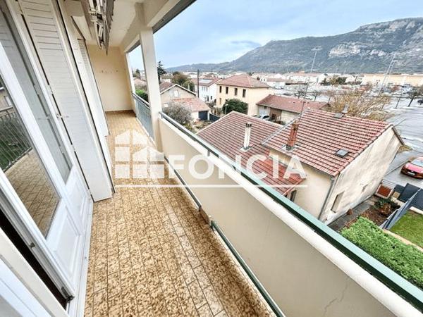 Location Appartement 4 pièces 75.34 m² - 1207 AVENUE DE LA REPUBLIQUE Guilherand-granges 07500