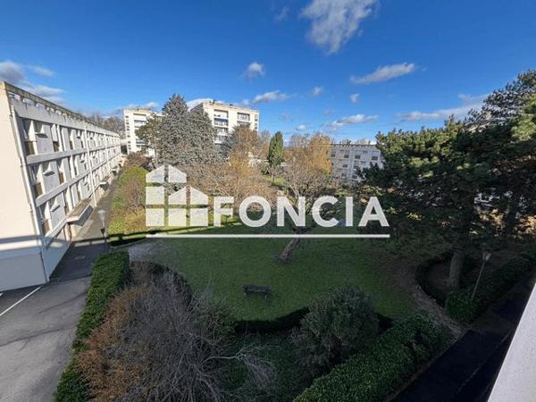 Location Appartement 4 pièces 75.34 m² - 1207 AVENUE DE LA REPUBLIQUE Guilherand-granges 07500