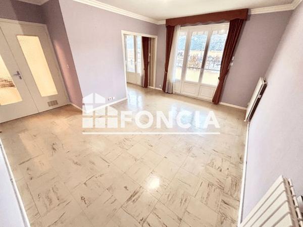 Location Appartement 4 pièces 75.34 m² - 1207 AVENUE DE LA REPUBLIQUE Guilherand-granges 07500