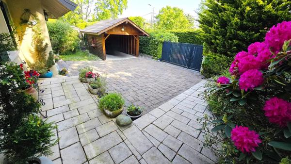 Jolie Maison d'architecte au calme avec grand terrain !