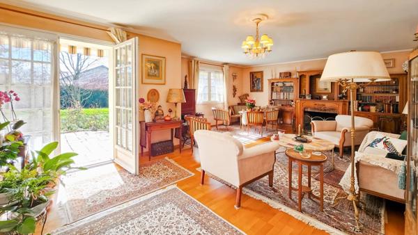 Jolie Maison d'architecte au calme avec grand terrain !