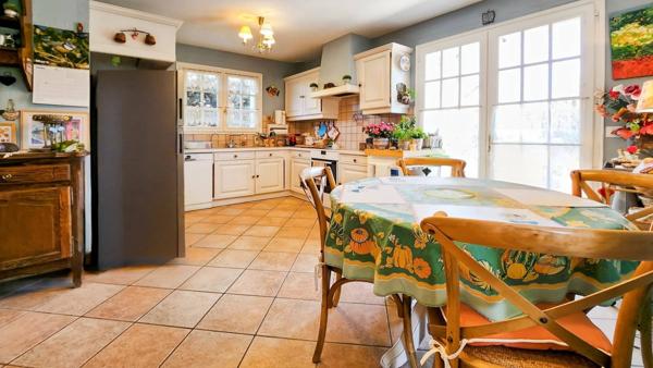 Jolie Maison d'architecte au calme avec grand terrain !