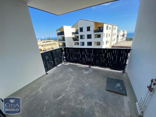 Appartement à louer 2 pièces 41.11m² Le Tampon (97430)