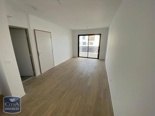 Appartement à louer 2 pièces 41.11m² Le Tampon (97430)