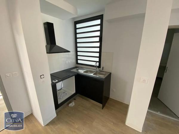 Appartement à louer 2 pièces 41.11m² Le Tampon (97430)