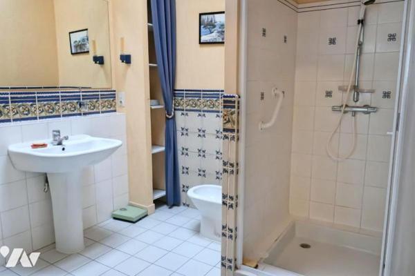 Appartement T3 au RDC - patiot - garage - cave - 105m²