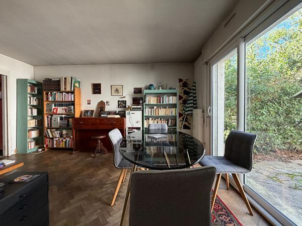 Maison familiale avec double salon, 4 chambres, patio, jardin