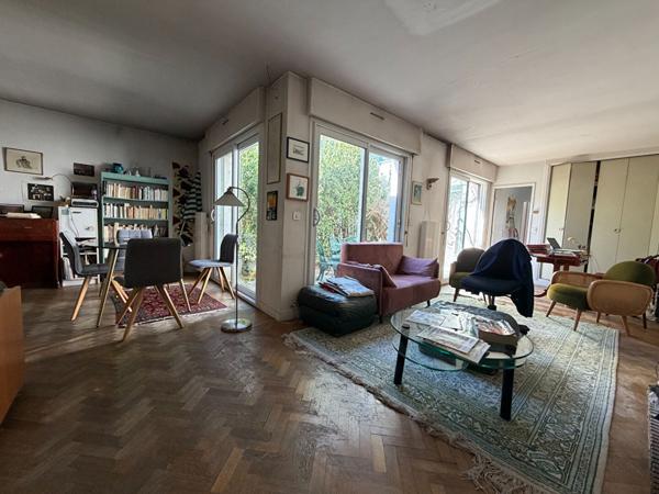 Maison familiale avec double salon, 4 chambres, patio, jardin