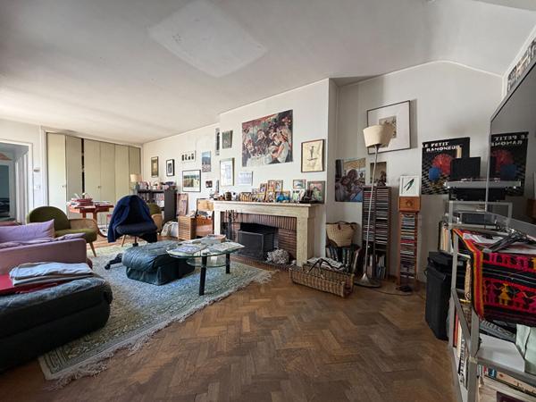 Maison familiale avec double salon, 4 chambres, patio, jardin