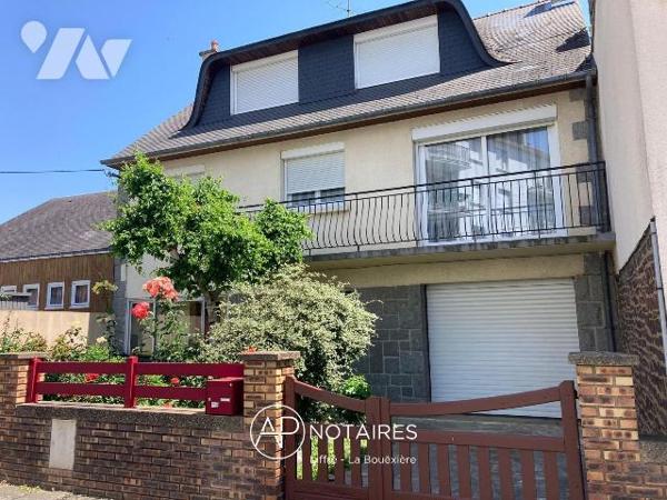 Maison de ville sur 3 niveaux, idéalement implantée dans un quartier recherché de Rennes, sur u...