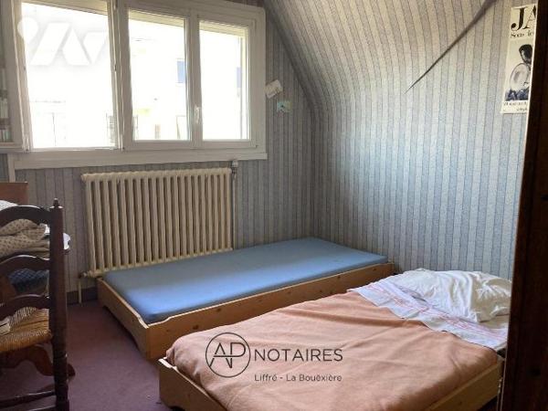 Maison de ville sur 3 niveaux, idéalement implantée dans un quartier recherché de Rennes, sur u...