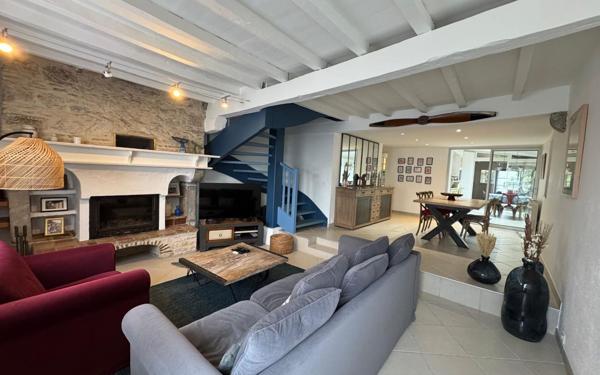 Maison à vendre    5 pièces •  Orthez