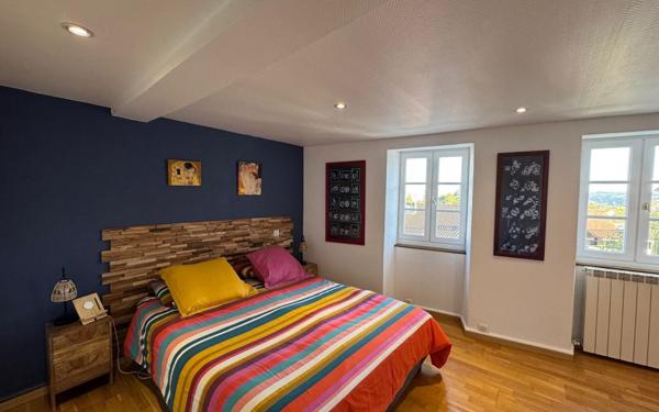 Maison à vendre    5 pièces •  Orthez