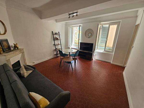 Appartement type T3 situé sur la commune de la SEYNE SUR MER