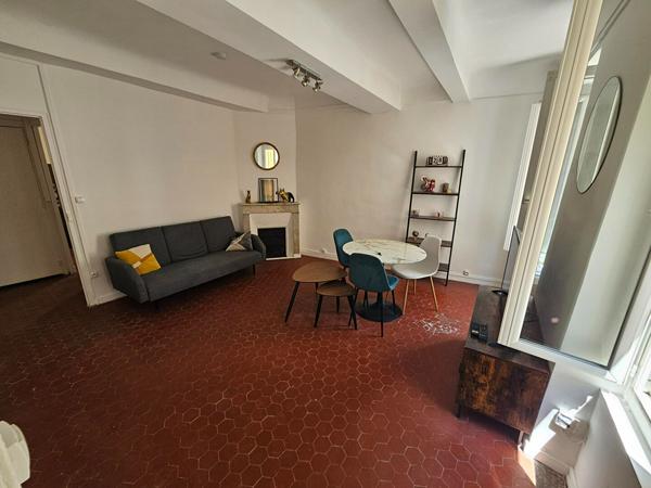 Appartement type T3 situé sur la commune de la SEYNE SUR MER