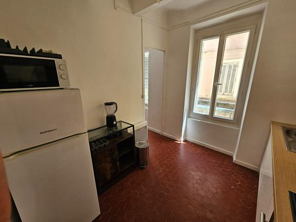 Appartement type T3 situé sur la commune de la SEYNE SUR MER