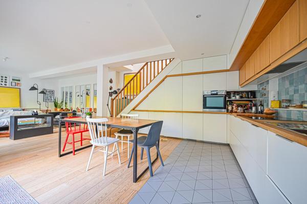 Maison contemporaine proche ligne 8 Ecole Vétérinaire