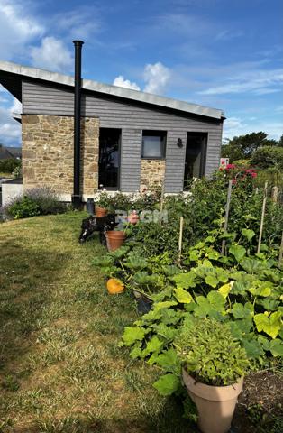Saint-Malo (35400) Maison contemporaine, 245 m² habitables, Saint-Malo Rothéneuf