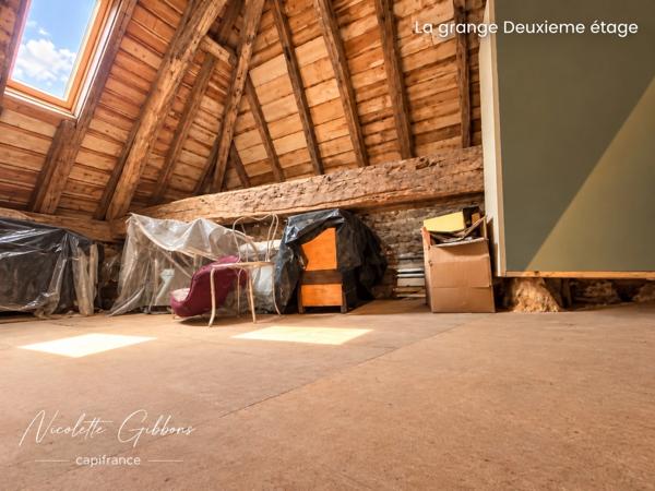 Ensemble de propriété - maison bourgeoise, deuxième logement/bureaux, grange, 1 hectare