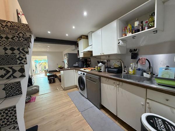 Hyeres Appartement en duplex de53.17 m2 + véranda habitable de 11 m2, 2 chambres et 4 parkings
