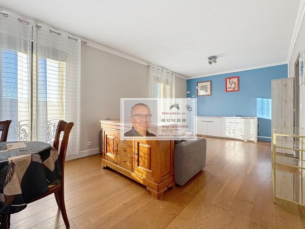 APPARTEMENT T2 MEUBLÉ NEUILLY PLAISANCE AVEC GARAGE