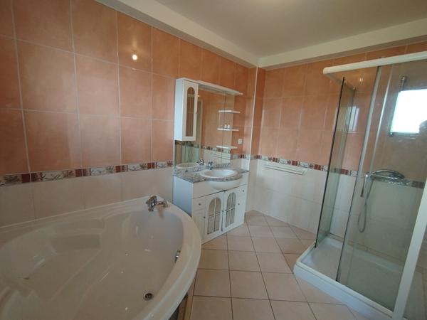 A vendre maison  T5 de 102 m² à Landivisiau