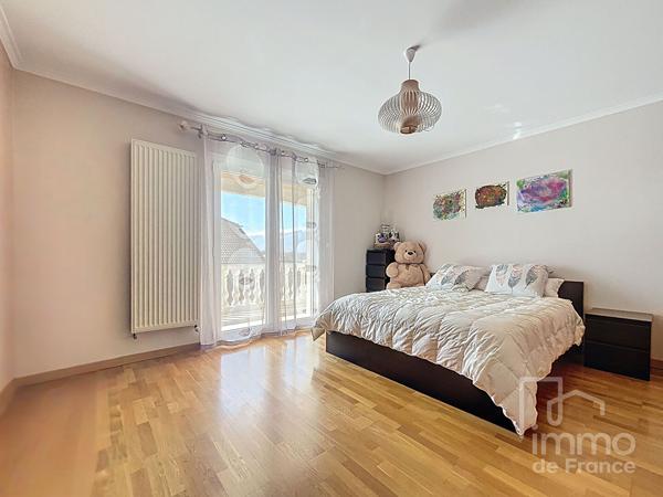 Villa Ornex 5 pièce(s) 207 m2