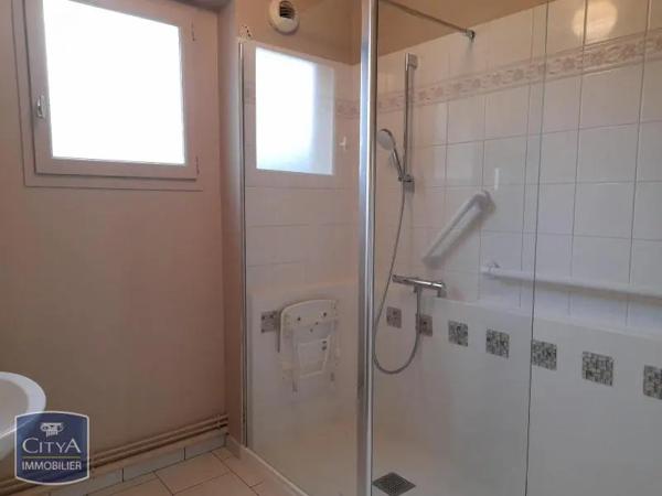 Appartement à louer 4 pièces 74.44m²