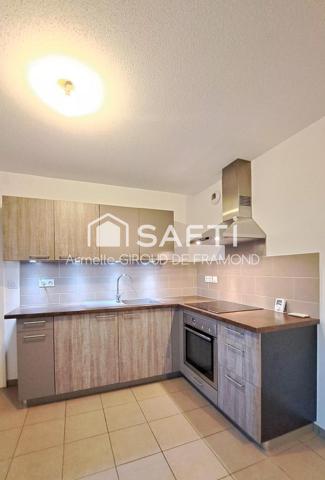 Situé à Mulhouse (68100) bel appartement en rez-de-jardin de 55 m2 dans une résidence de standingde 2014, quartier nouveaux Bassins, calme sans vis-à-vis avec terrasse de 18 m2- vue dégagée sur la nature proche commodités et axes autoroutiers