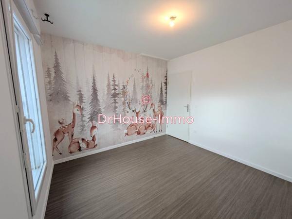 Appartement à louer 4 pièces de 81 m²