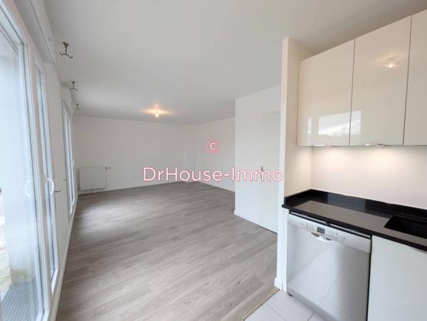 Appartement à louer 4 pièces de 81 m²