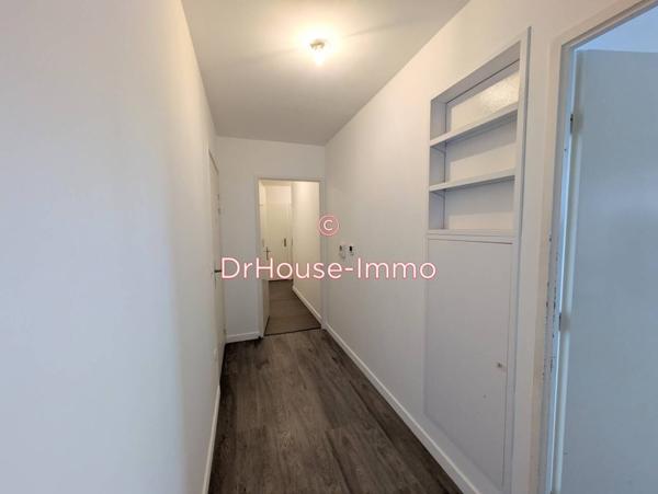 Appartement à louer 4 pièces de 81 m²