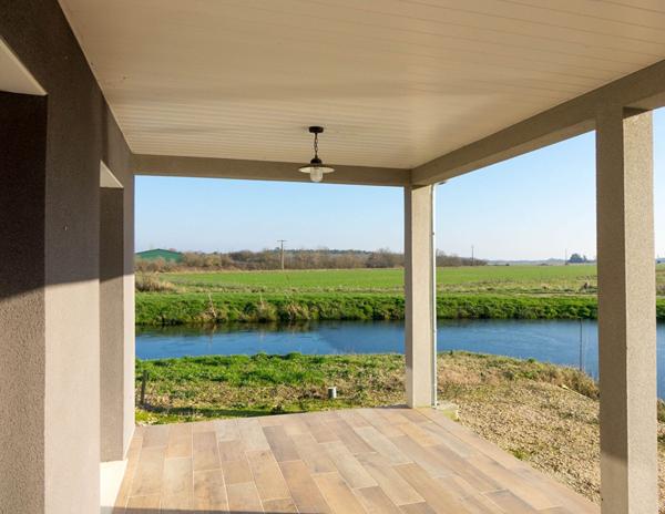 Maison Saint Denis De L Hotel