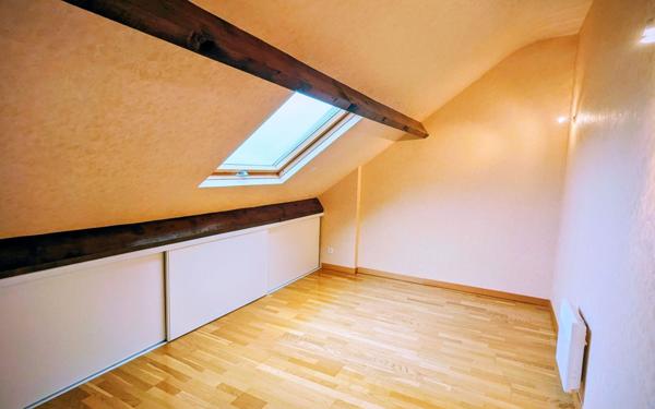 Maison à vendre    6 pièces • 226 m2 Ouzouer-le-Marché