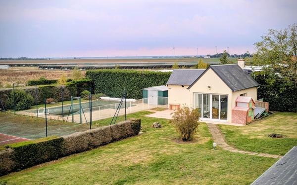 Maison à vendre    6 pièces • 226 m2 Ouzouer-le-Marché