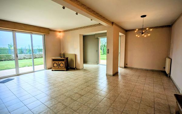 Maison à vendre    6 pièces • 226 m2 Ouzouer-le-Marché