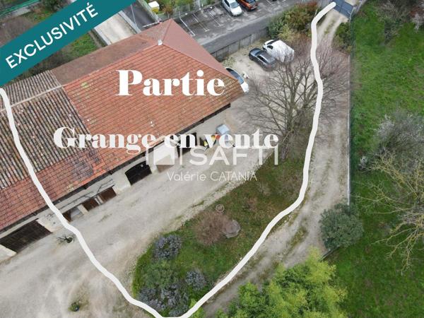 Tullins - Grange à rénover de 165m² au plancher sur parcelle d'environ 900m².
