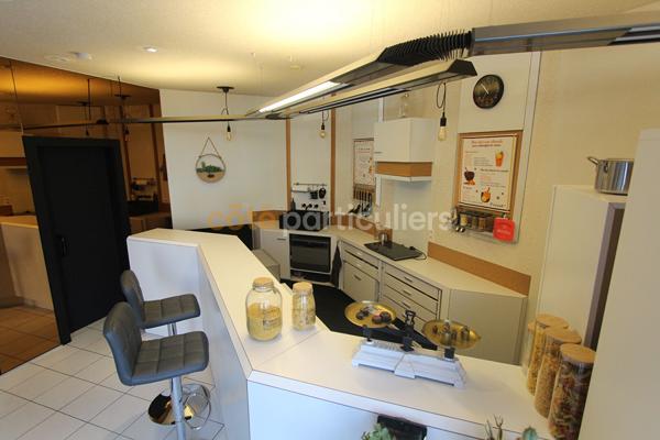 Vente
                Maison95,28 m² - 6 Pièces -
                    L AIGUILLON LA PRESQU ILE (85460)