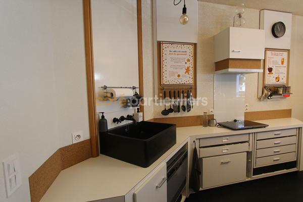 Vente
                Maison95,28 m² - 6 Pièces -
                    L AIGUILLON LA PRESQU ILE (85460)