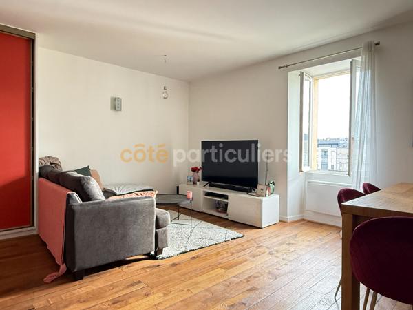 Vente
                Appartement57 m² - 3 Pièces -
                    LAVAL (53000)