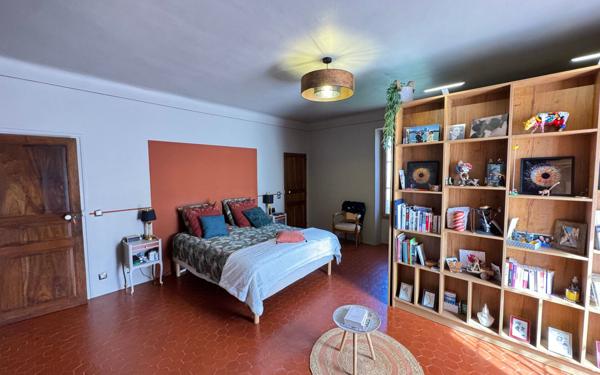 Maison à vendre    6 pièces • 245 m2 La Motte-du-Caire