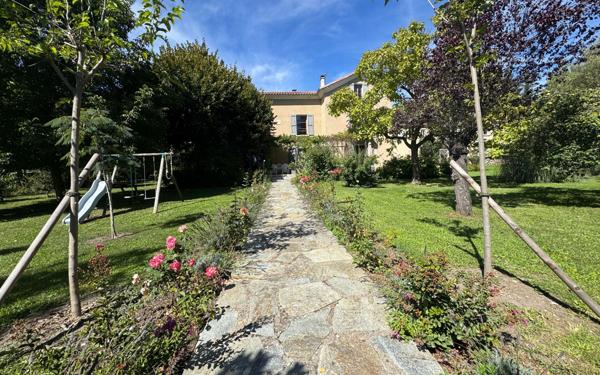 Maison à vendre    6 pièces • 245 m2 La Motte-du-Caire