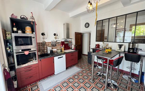 Maison à vendre    6 pièces • 245 m2 La Motte-du-Caire