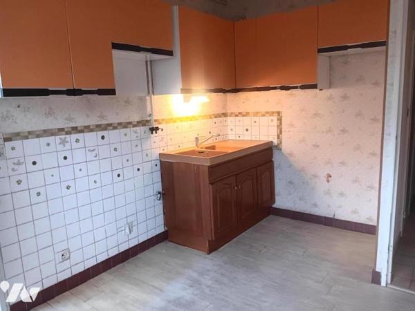 APPARTEMENT F4 AVEC PARKING ET ASCENSEUR CENTRE VILLE